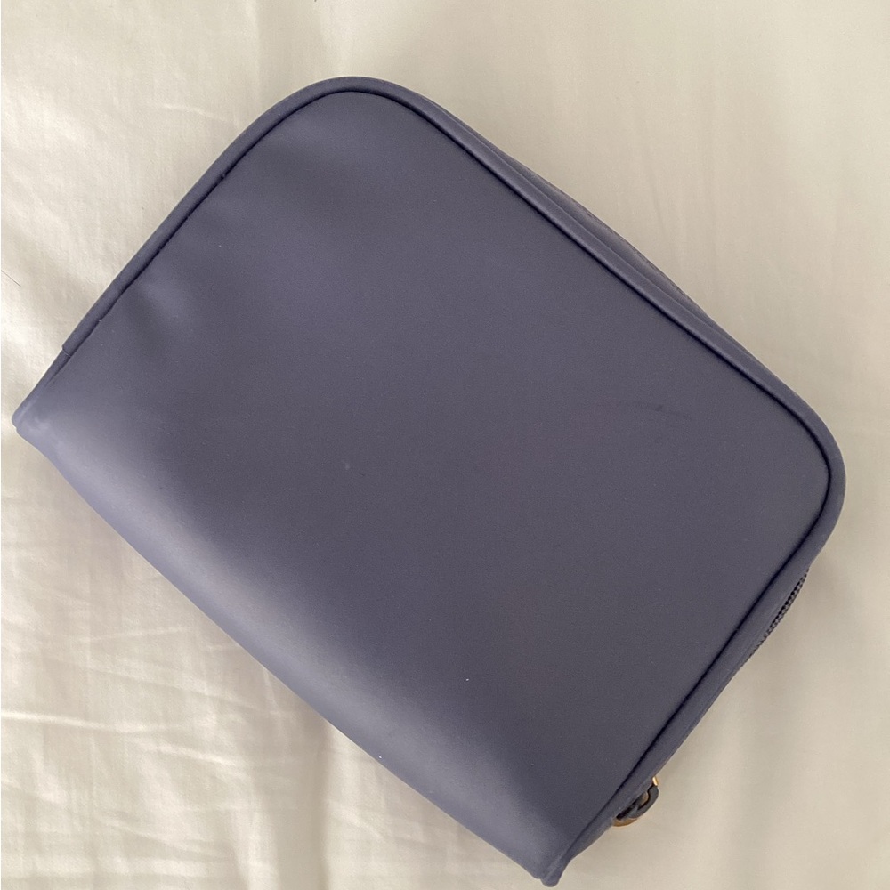 COPY - MARY KAY MAKE-UP TRAVEL BAG - Picture 2 of 9